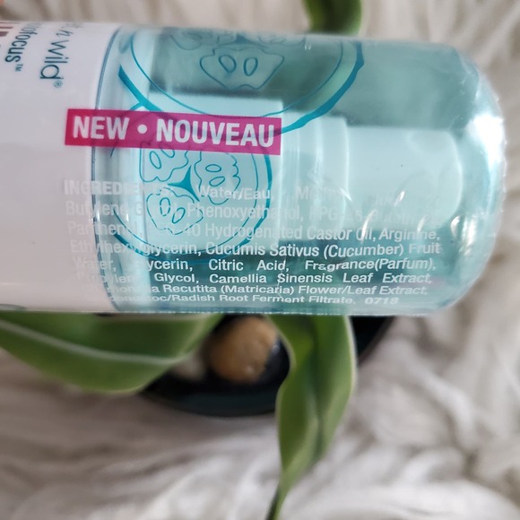 Wet N Wild Photofocus 3-in-1 Cucumber Primer Water - Picture 3 of 6